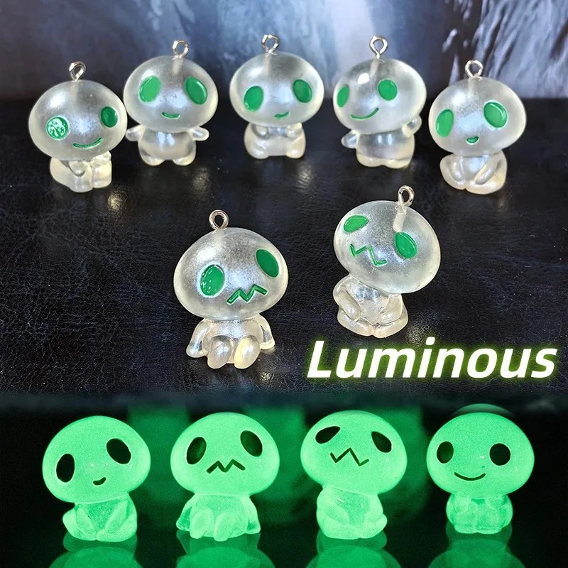 7Pcs Glow In The Dark Alien Re - Resin Art Pendant recension och pris