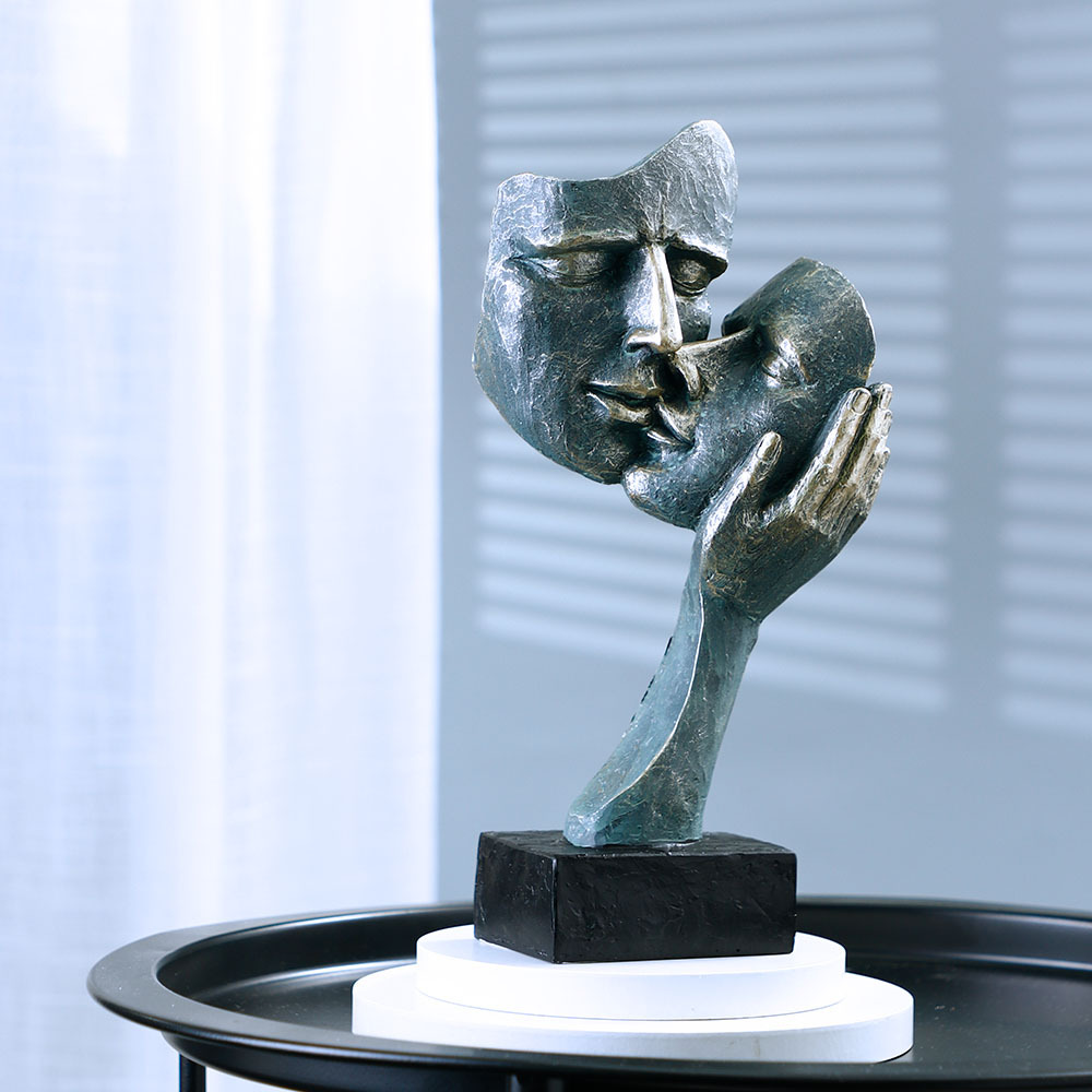 Kissing Face Mask Sculpture, H - Resin Art Unique Ideas recension och pris